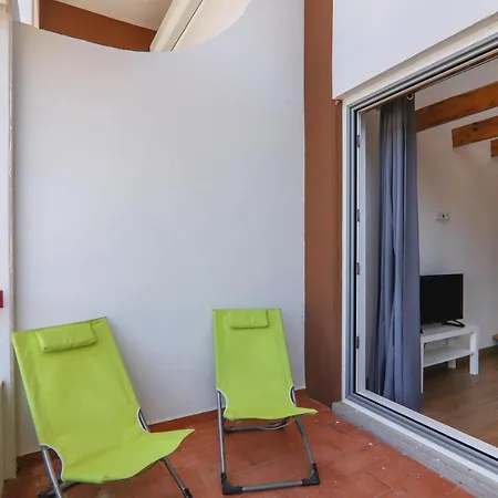 Apartamento T1 Duplex - Montechoro 公寓 *
